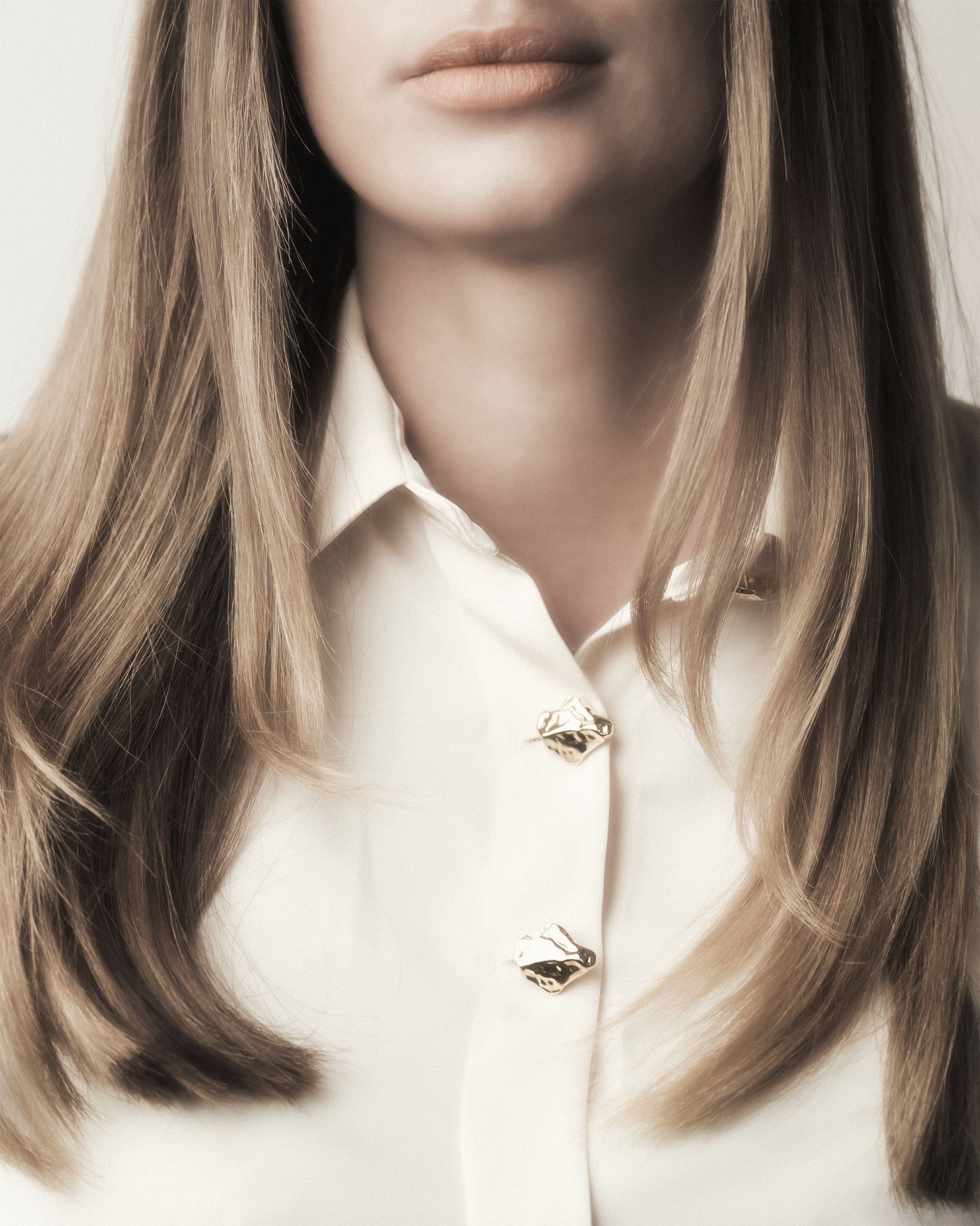 Glättender Seidenmantel